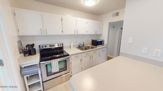 328 Slayton Avenue u, South Daytona, FL 32119