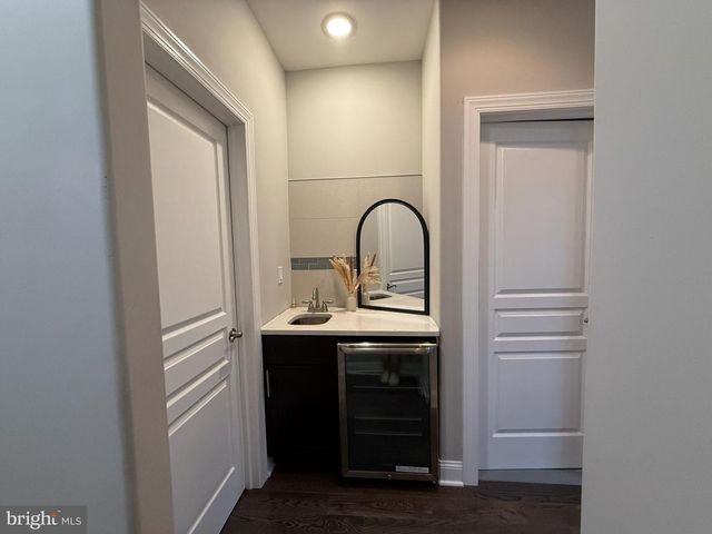 2131 N 10TH ST, Philadelphia, PA 19122