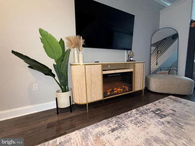 2131 N 10TH ST, Philadelphia, PA 19122