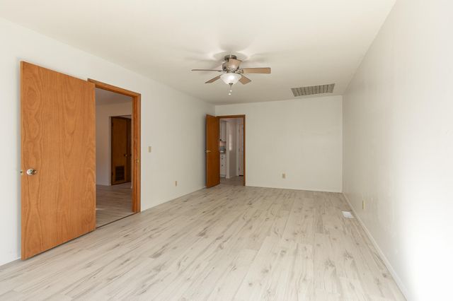 613 S Elgin Avenue, Bolivar, MO 65613