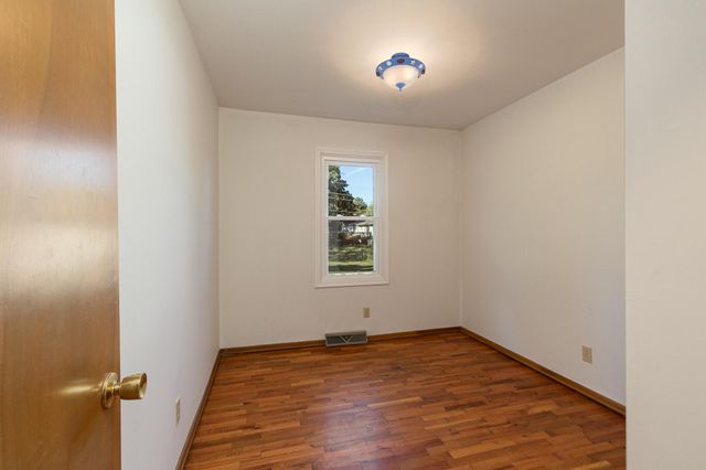 613 S Elgin Avenue, Bolivar, MO 65613