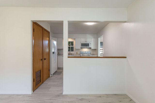 613 S Elgin Avenue, Bolivar, MO 65613