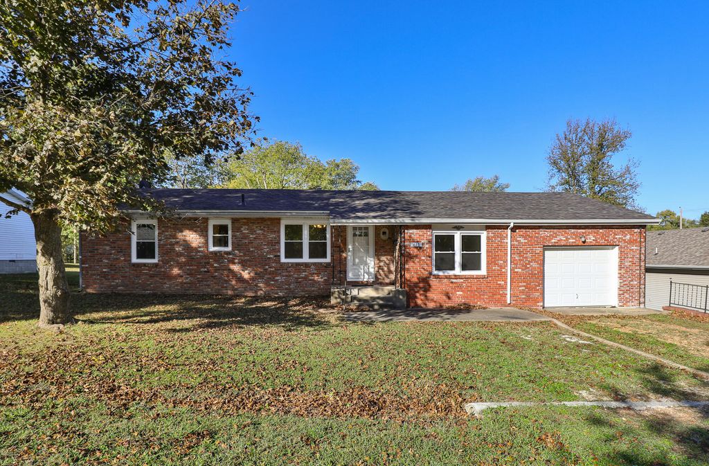 613 S Elgin Avenue, Bolivar, MO 65613