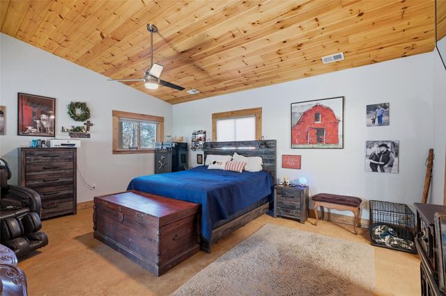 115 Friar Tuck Drive, Gordonville, TX 76245