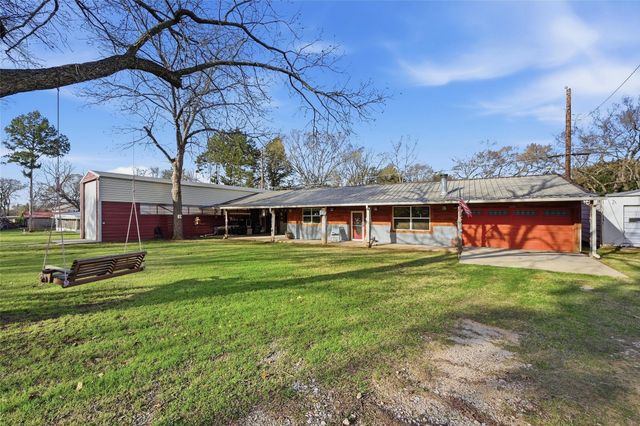 115 Friar Tuck Drive, Gordonville, TX 76245