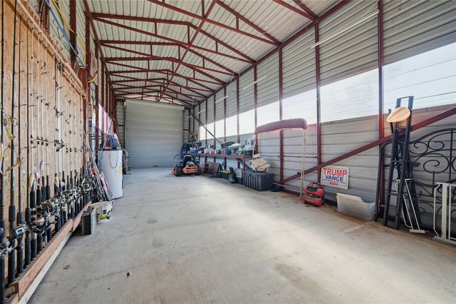 115 Friar Tuck Drive, Gordonville, TX 76245