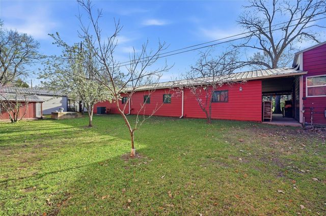 115 Friar Tuck Drive, Gordonville, TX 76245