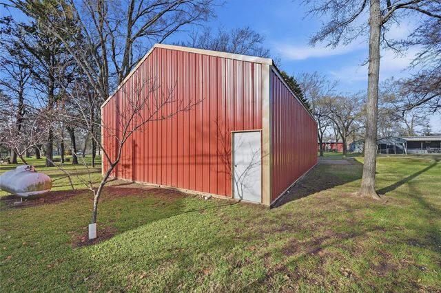 115 Friar Tuck Drive, Gordonville, TX 76245