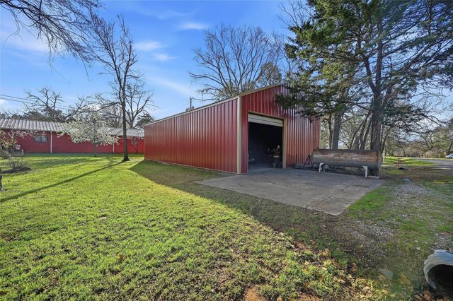 115 Friar Tuck Drive, Gordonville, TX 76245