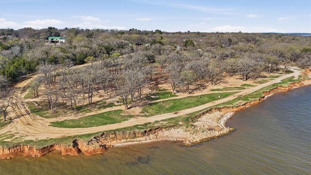 115 Friar Tuck Drive, Gordonville, TX 76245