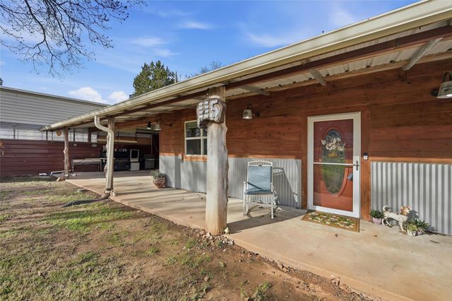 115 Friar Tuck Drive, Gordonville, TX 76245