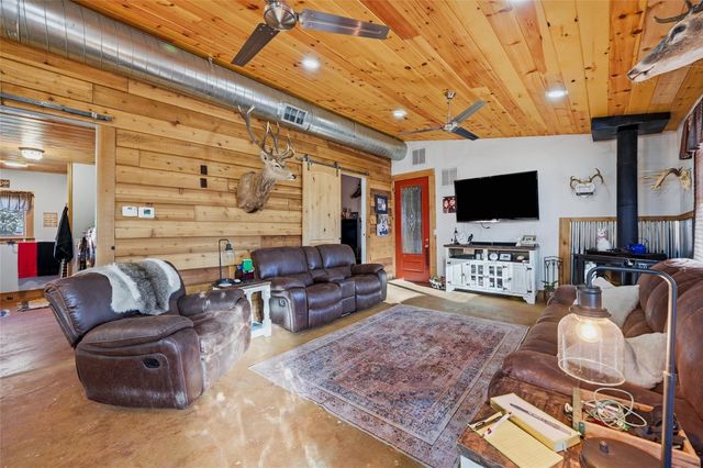 115 Friar Tuck Drive, Gordonville, TX 76245