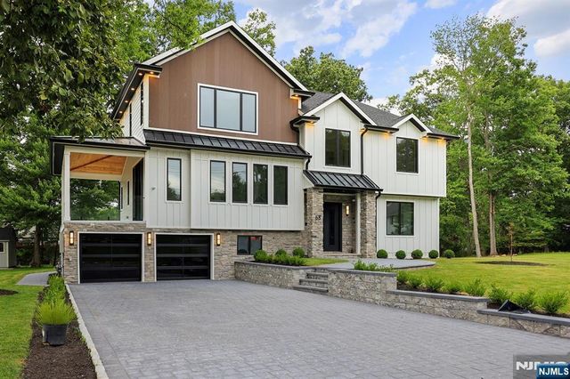 63 Billingsley Drive, Livingston, NJ 07039
