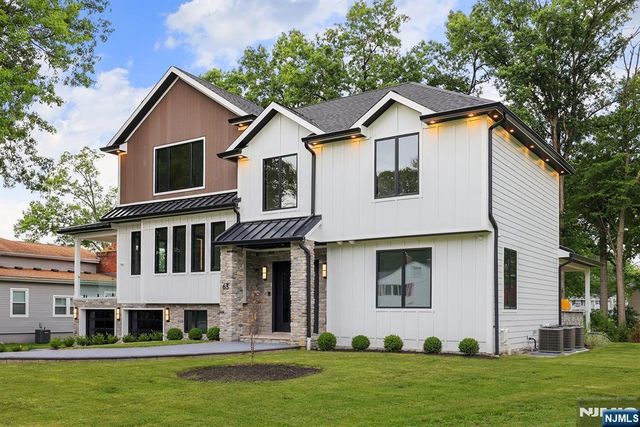 63 Billingsley Drive, Livingston, NJ 07039
