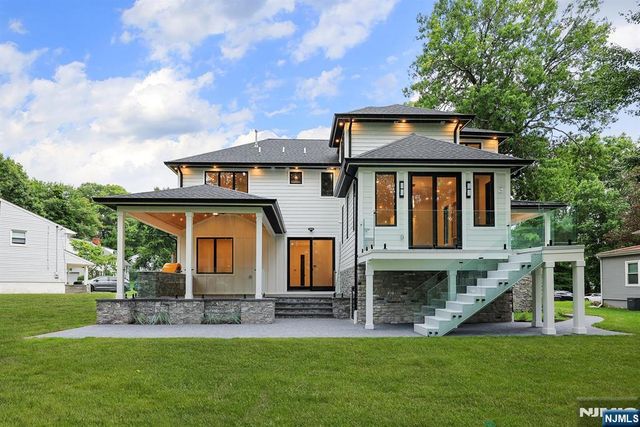 63 Billingsley Drive, Livingston, NJ 07039