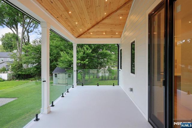 63 Billingsley Drive, Livingston, NJ 07039