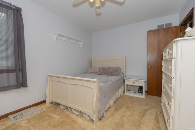 615 Crestmont Drive, Evansville, IN 47712