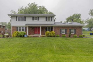 615 Crestmont Drive, Evansville, IN 47712