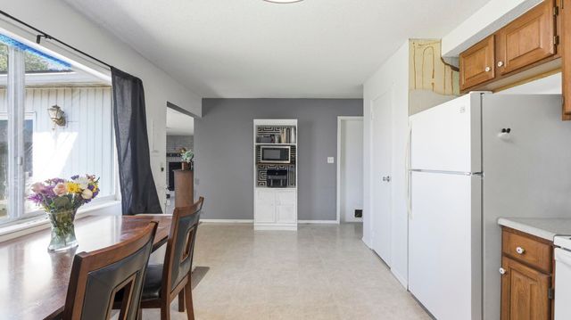 16 Emerald Lane, Huntington, IN 46750