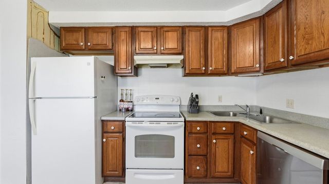 16 Emerald Lane, Huntington, IN 46750
