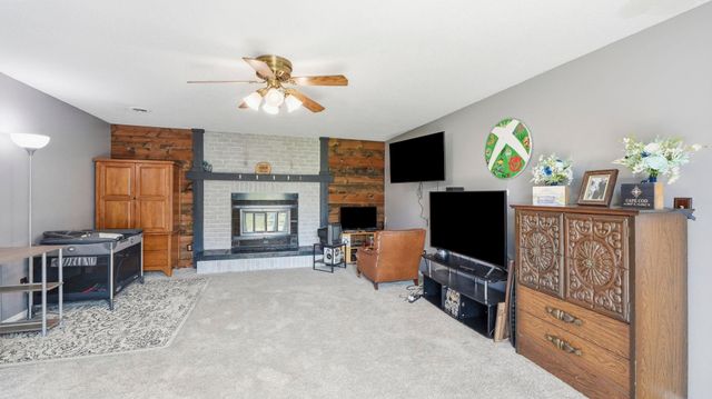 16 Emerald Lane, Huntington, IN 46750