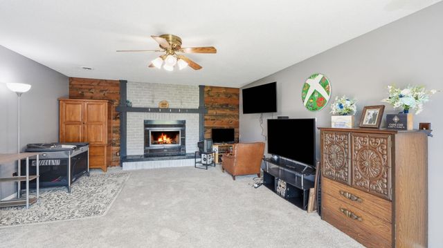 16 Emerald Lane, Huntington, IN 46750