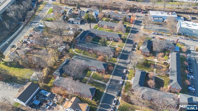28 Sheffield Avenue E8, Englewood, NJ 07631