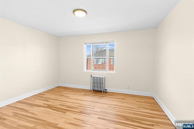 28 Sheffield Avenue E8, Englewood, NJ 07631