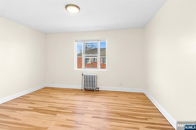 28 Sheffield Avenue E8, Englewood, NJ 07631