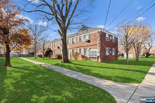 28 Sheffield Avenue E8, Englewood, NJ 07631