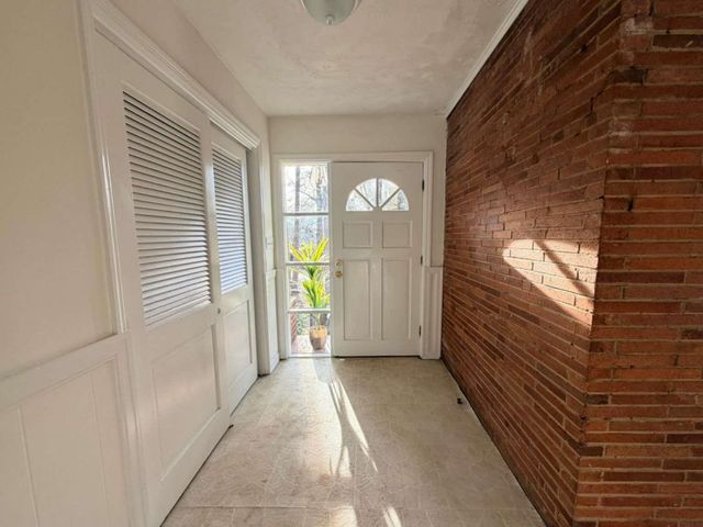 3832 Maid Marion Lane, Spartanburg, SC 29302