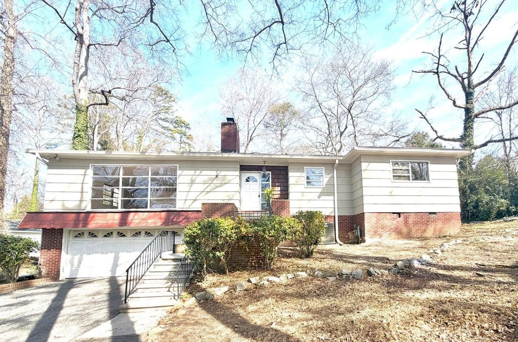 3832 Maid Marion Lane, Spartanburg, SC 29302