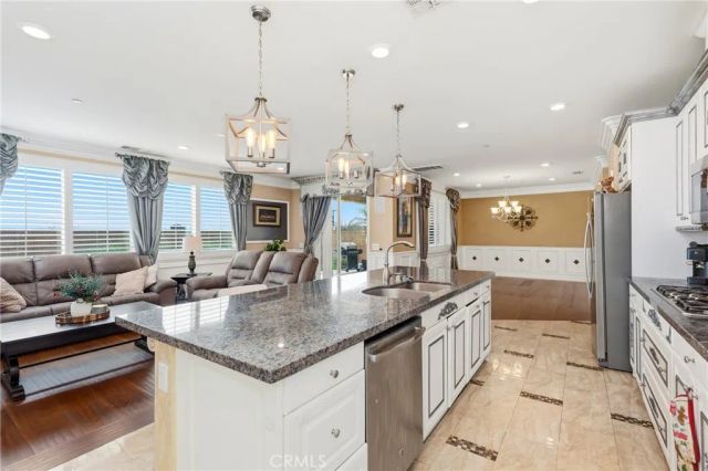 15507 Vanilla Bean Lane, Fontana, CA 92336