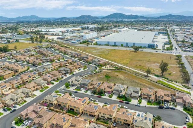 15507 Vanilla Bean Lane, Fontana, CA 92336