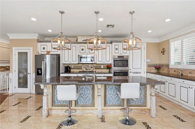 15507 Vanilla Bean Lane, Fontana, CA 92336