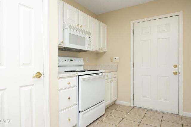 11381 Clubhaven Place 102, Raleigh, NC 27617