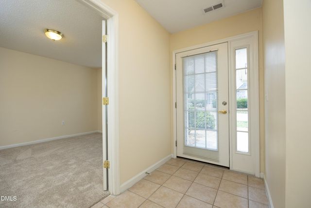 11381 Clubhaven Place 102, Raleigh, NC 27617