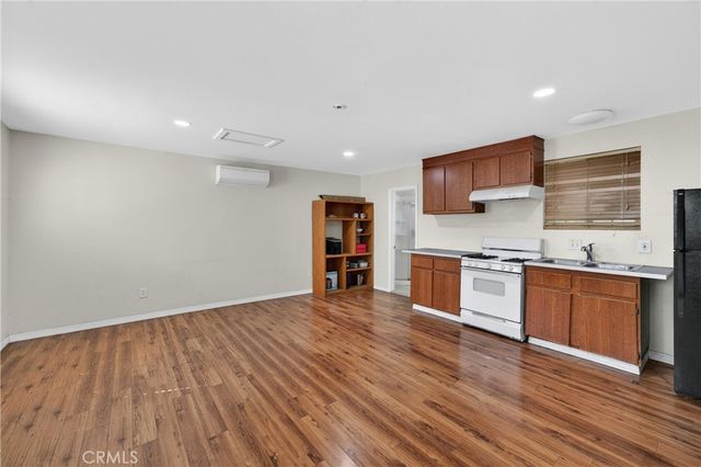 1346 Yosemite, Los Angeles, CA 90041
