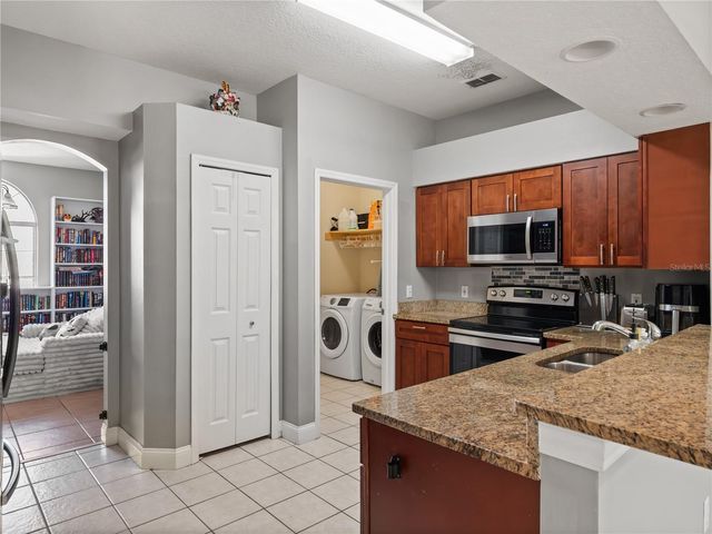 834 HIGH POINTE CIRCLE, Minneola, FL 34715