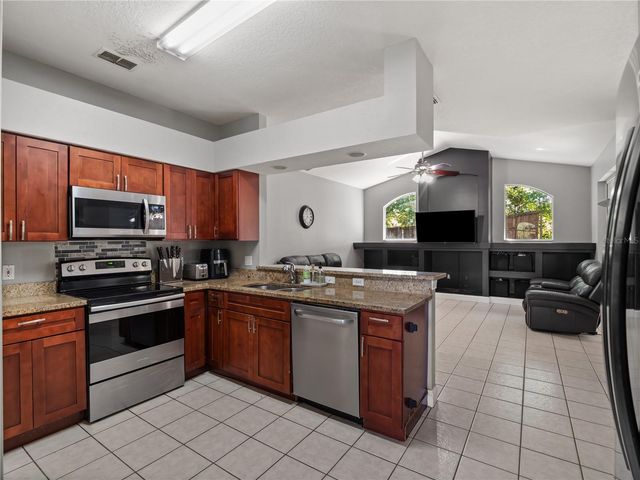 834 HIGH POINTE CIRCLE, Minneola, FL 34715