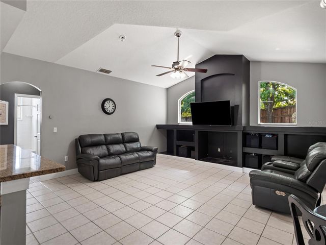834 HIGH POINTE CIRCLE, Minneola, FL 34715