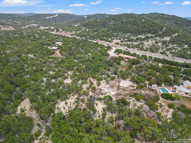 1283 Pipe Springs Dr, Lakehills, TX 78063