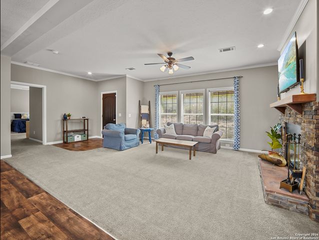 1283 Pipe Springs Dr, Lakehills, TX 78063