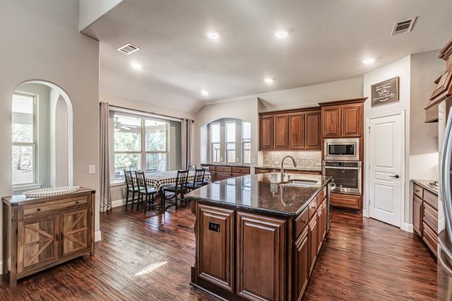 1312 Senna Drive, Burleson, TX 76028