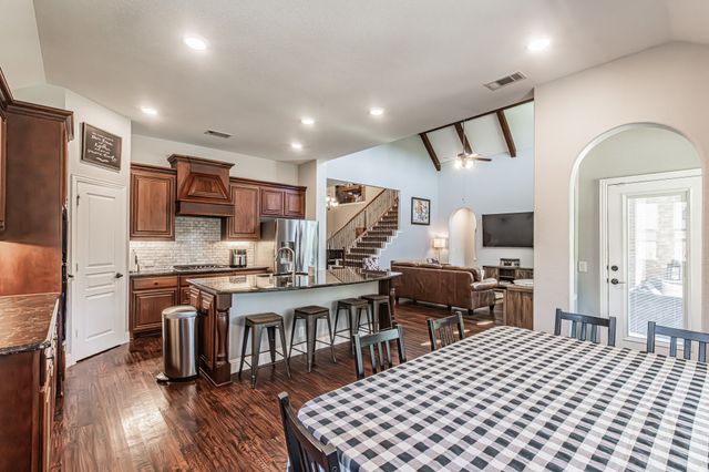 1312 Senna Drive, Burleson, TX 76028