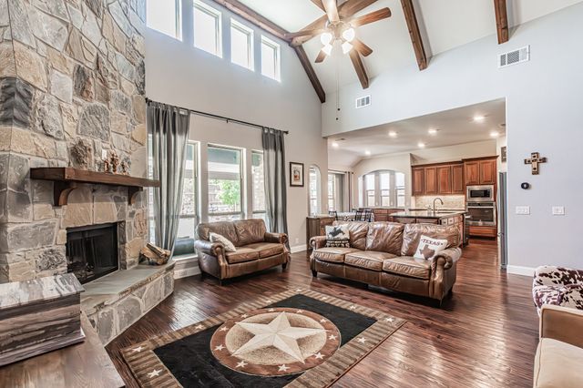 1312 Senna Drive, Burleson, TX 76028