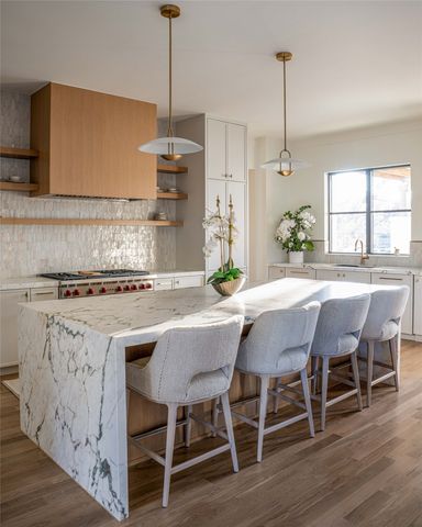 6407 Joyce Way, Dallas, TX 75225