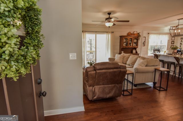 275 Watson Street, Molena, GA 30258