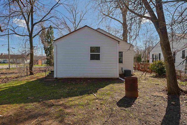 19793 Greenacre Street, South Bend, IN 46637