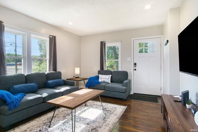 19793 Greenacre Street, South Bend, IN 46637